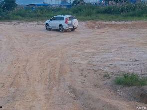 越野误伤吃瓜的,一场意外的警示