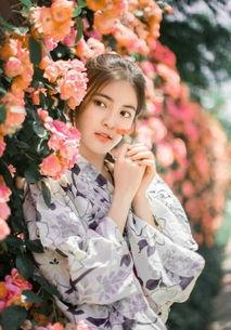 和服少女吃瓜视频